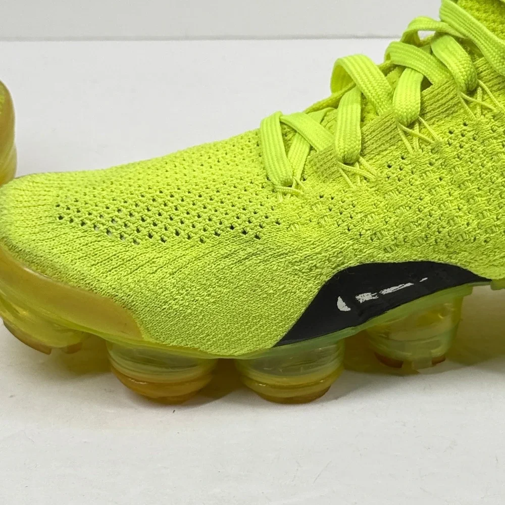 Nike Air VaporMax Flyknit 2 Running Sneakers Volt Flyknit Breathable Size 8